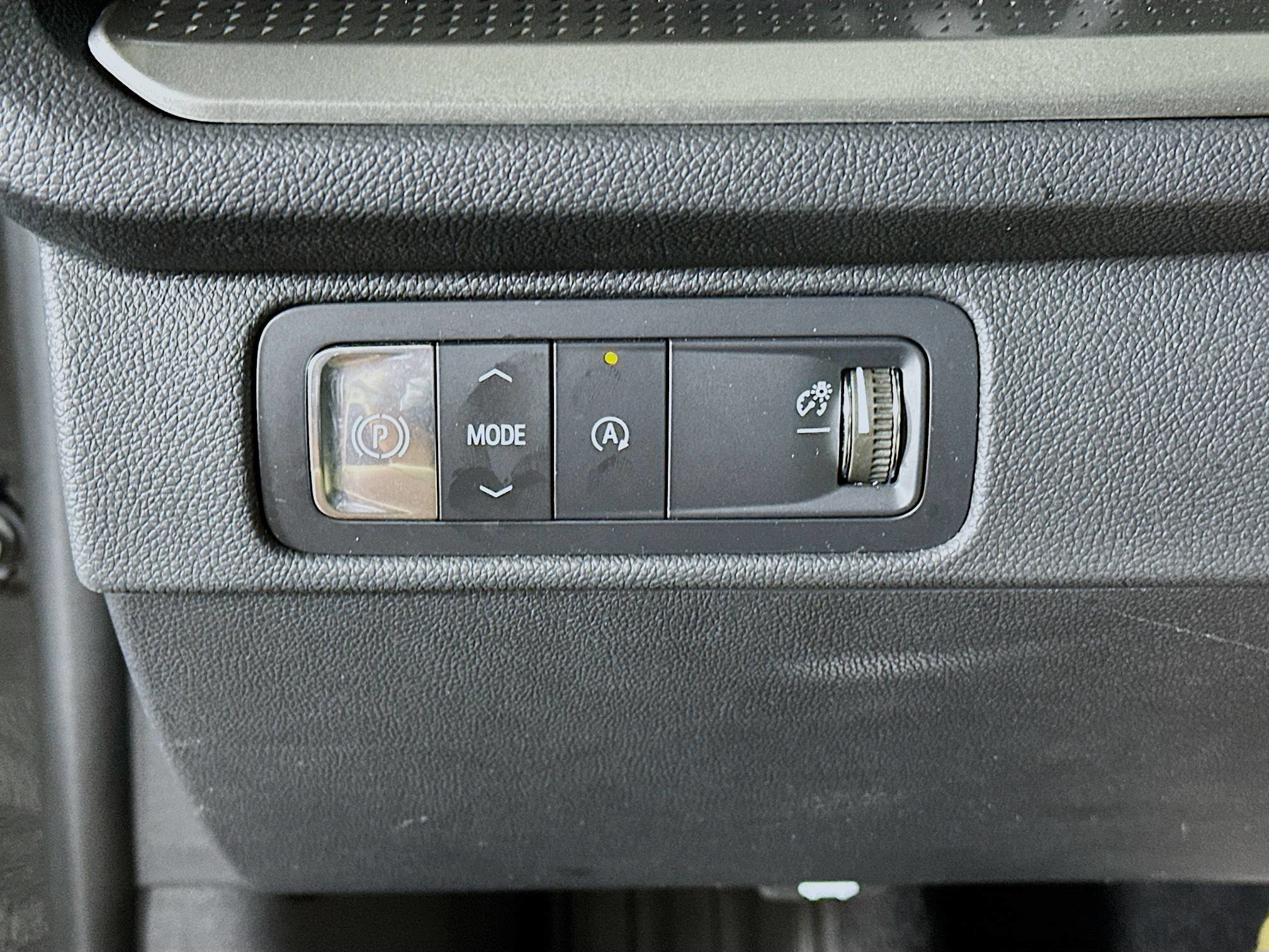 Used 2025 Chevrolet Traverse LT image 17