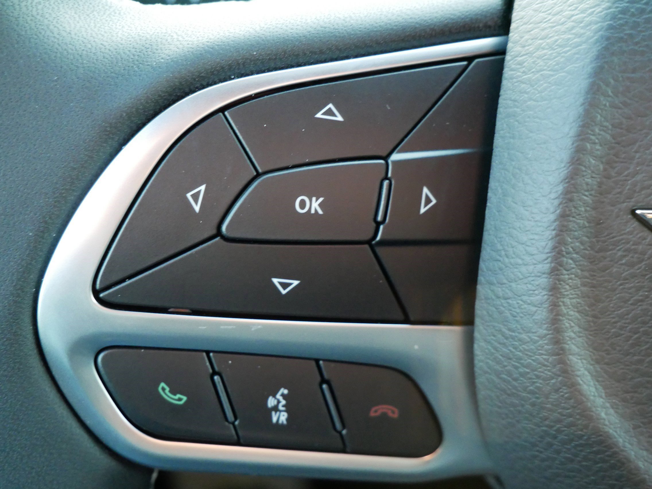 New 2026 Chrysler Pacifica Limited image 15