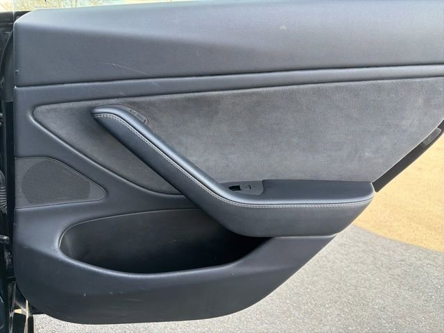 Used 2019 Tesla Model 3 Standard Range Plus image 12