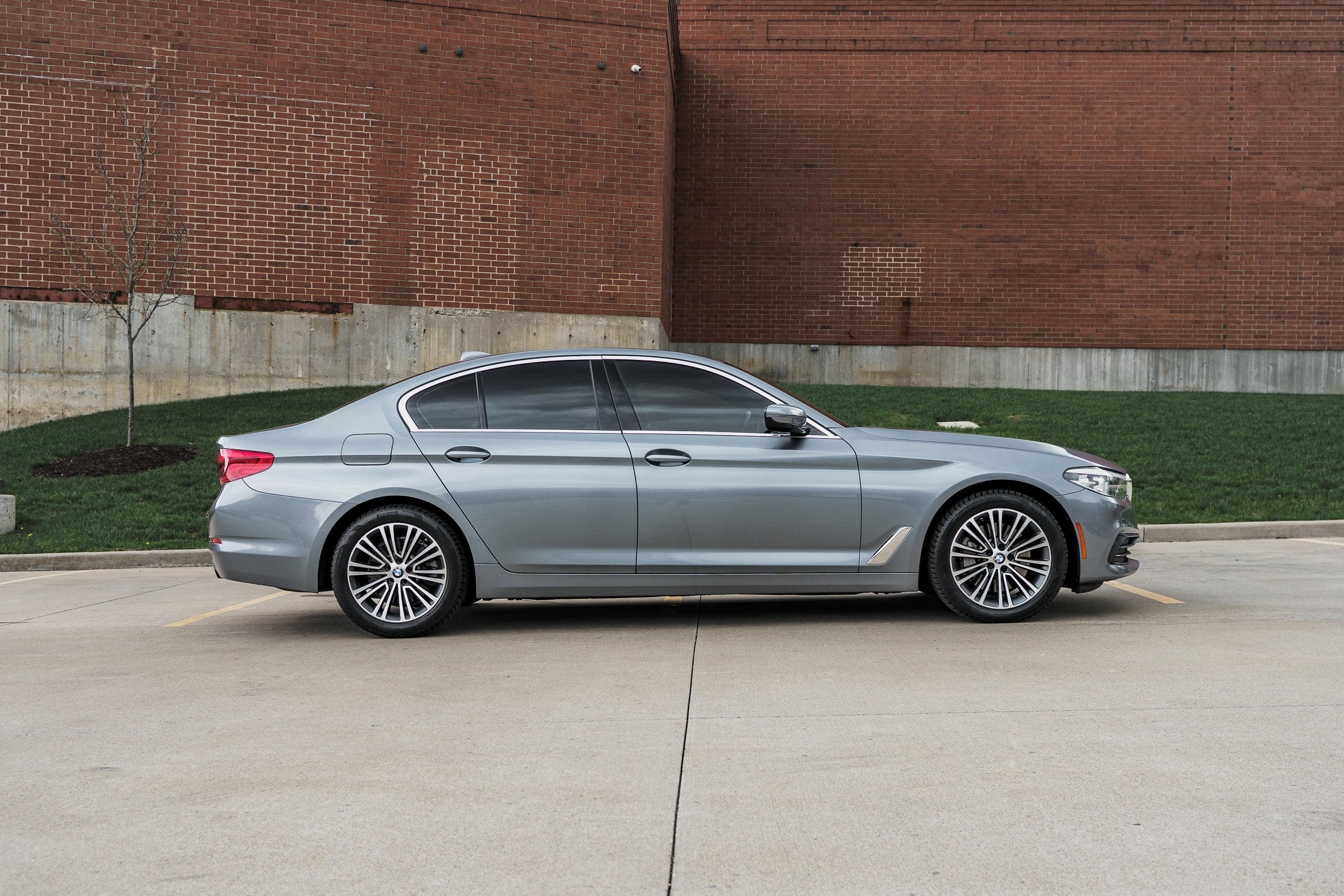 Used 2019 BMW 530i xDrive w/ Convenience Package image 3