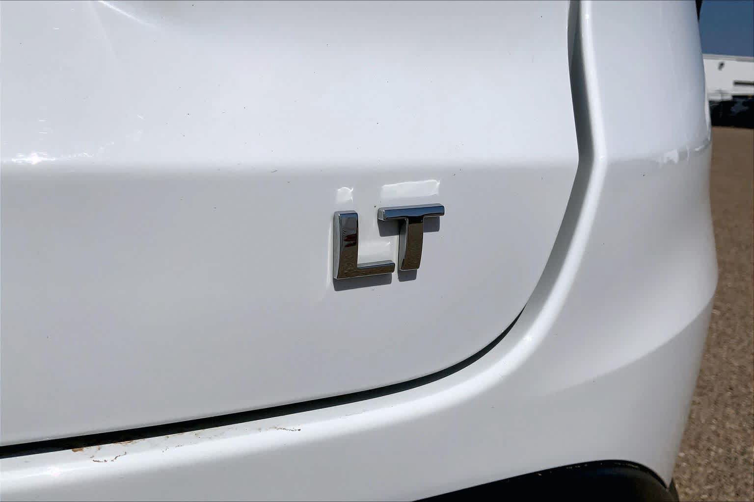 Used 2025 Chevrolet Trax LT FWD image 10