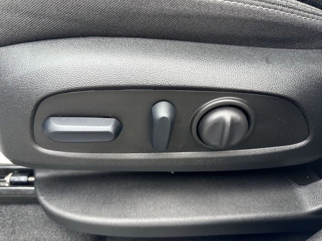 Certified 2024 GMC Terrain SLE w/ Driver Convenience Package image 14