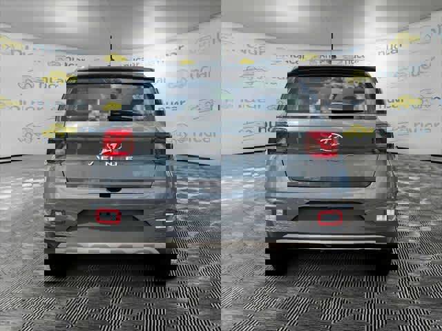 New 2025 Hyundai Venue SE image 72