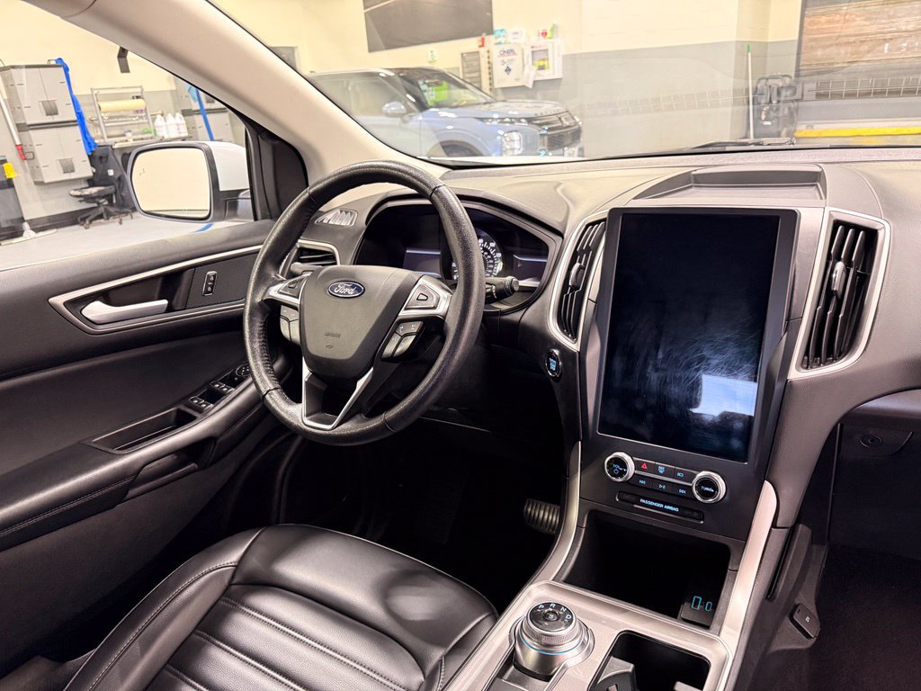Used 2024 Ford Edge SEL AWD/4WD image 30