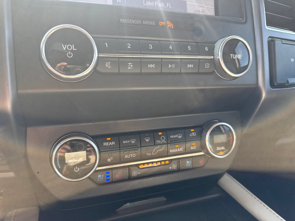 Certified 2021 Ford Expedition Max Platinum RWD image 22