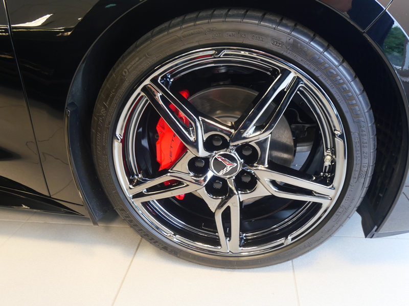 Used 2024 Chevrolet Corvette Stingray Preferred Conv w/ Chrome Exterior Badge Package RWD image 5