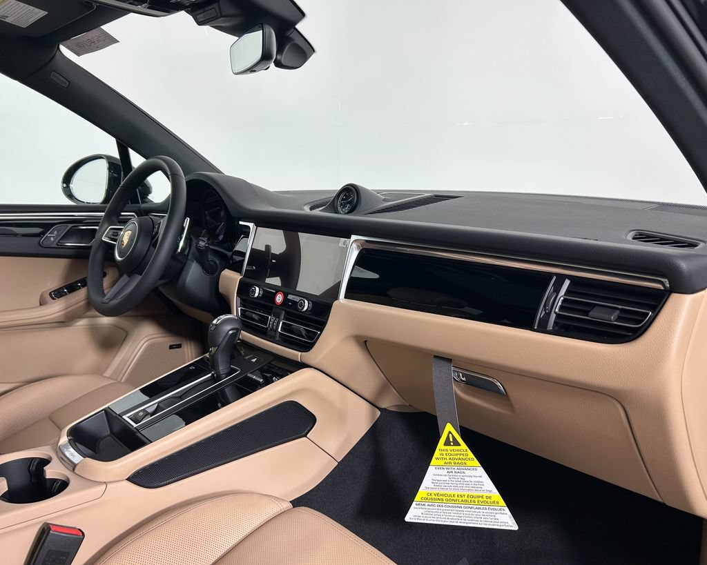 New 2026 Porsche Macan AWD/4WD image 22