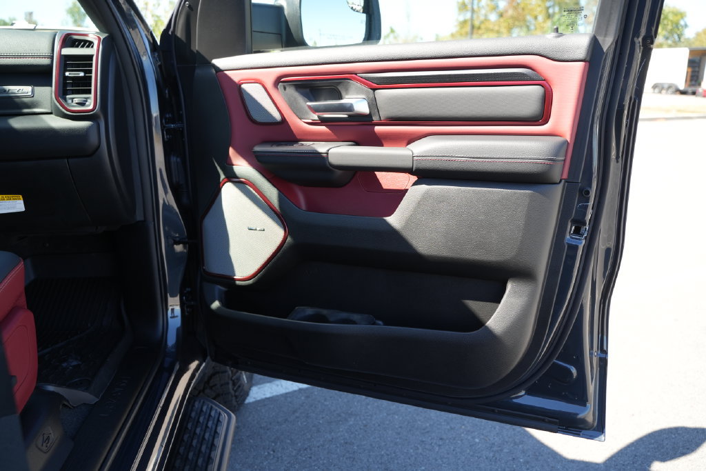 New 2027 RAM 1500 Rebel w/ Rebel Level 2 Equipment Group AWD/4WD image 18