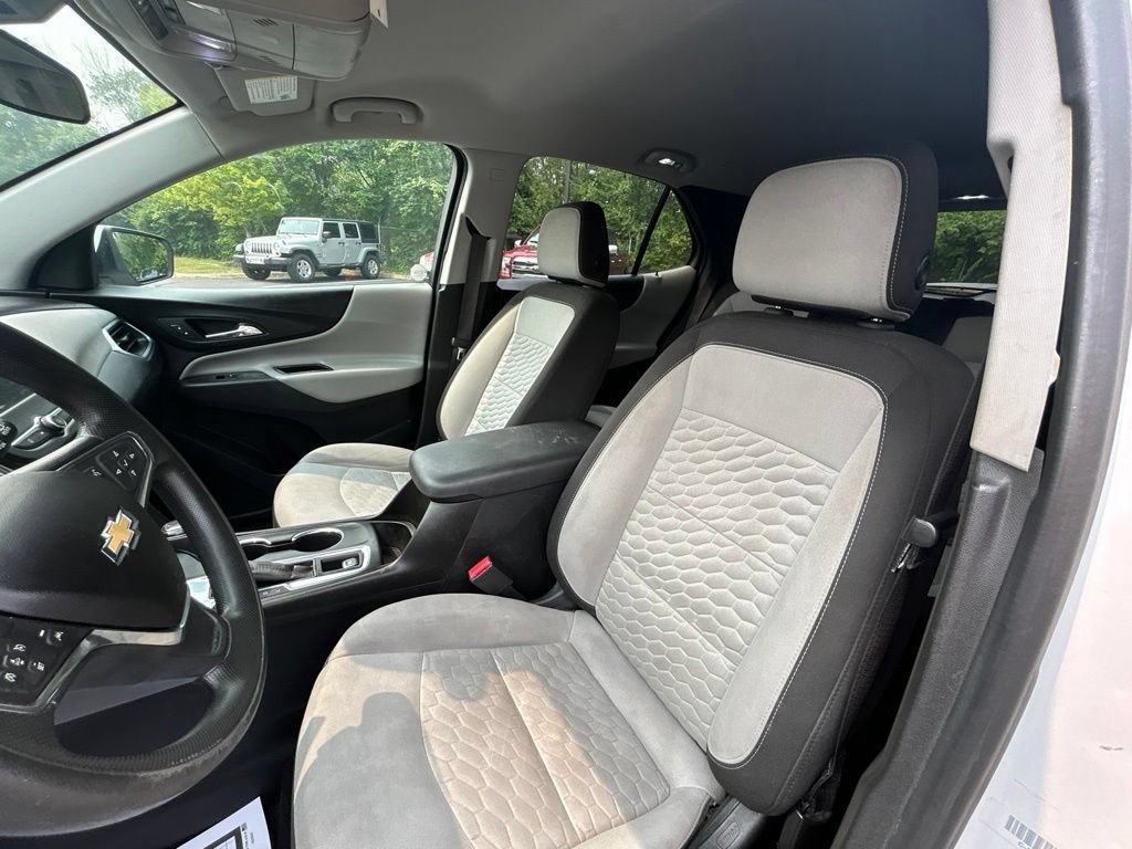 Used 2020 Chevrolet Equinox LT AWD/4WD image 13