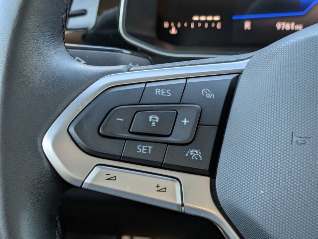 Certified 2025 Volkswagen Jetta Sport FWD image 25