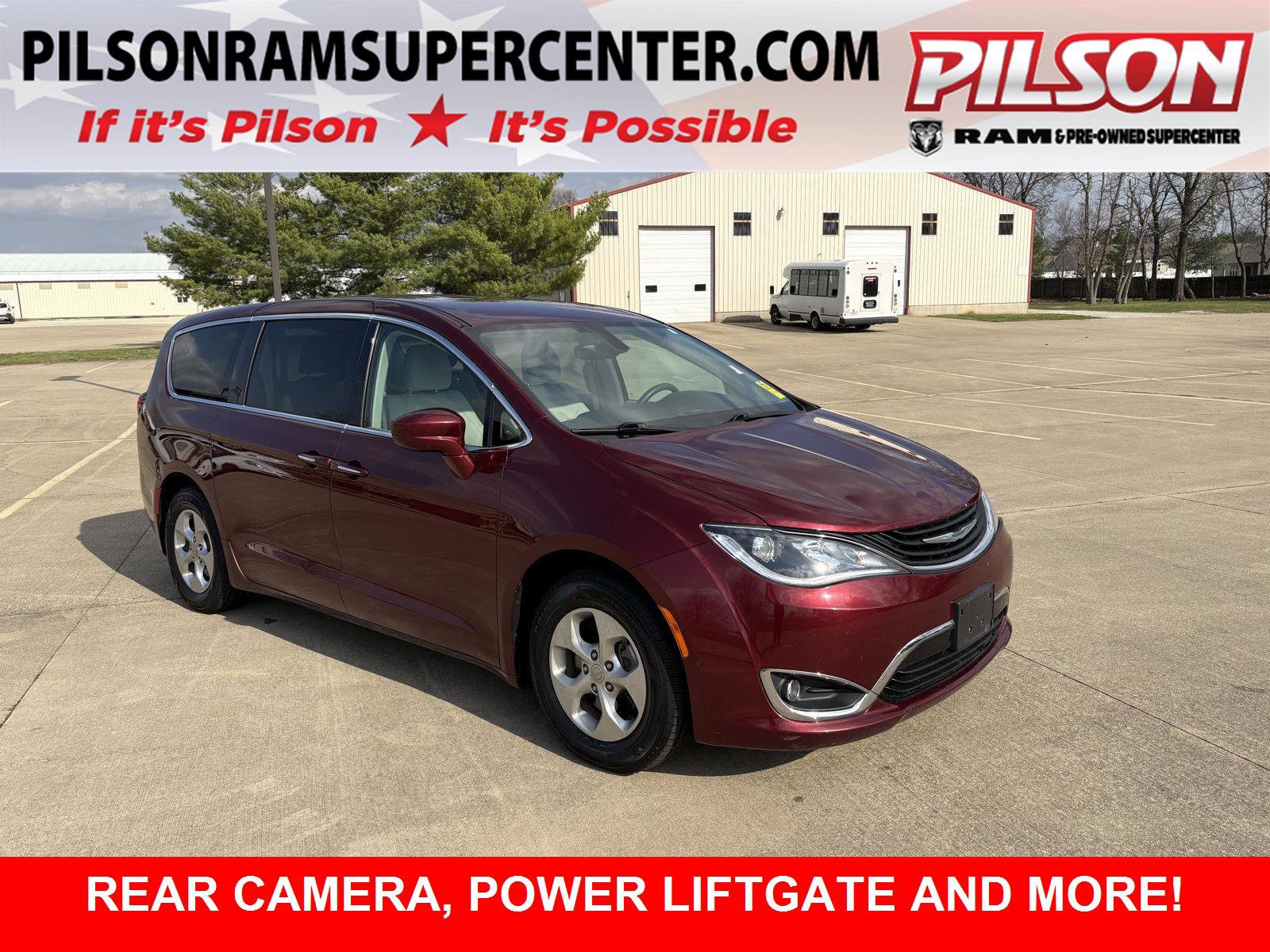 Used 2018 Chrysler Pacifica Touring Plus image 1