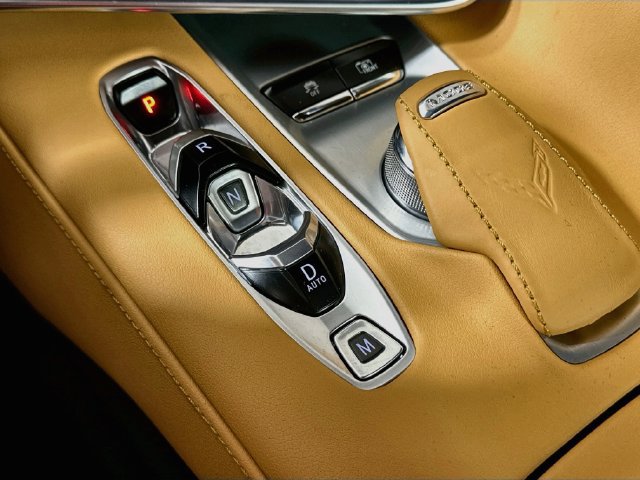 Used 2022 Chevrolet Corvette Stingray Preferred Cpe w/ Z51 Performance Package RWD image 17