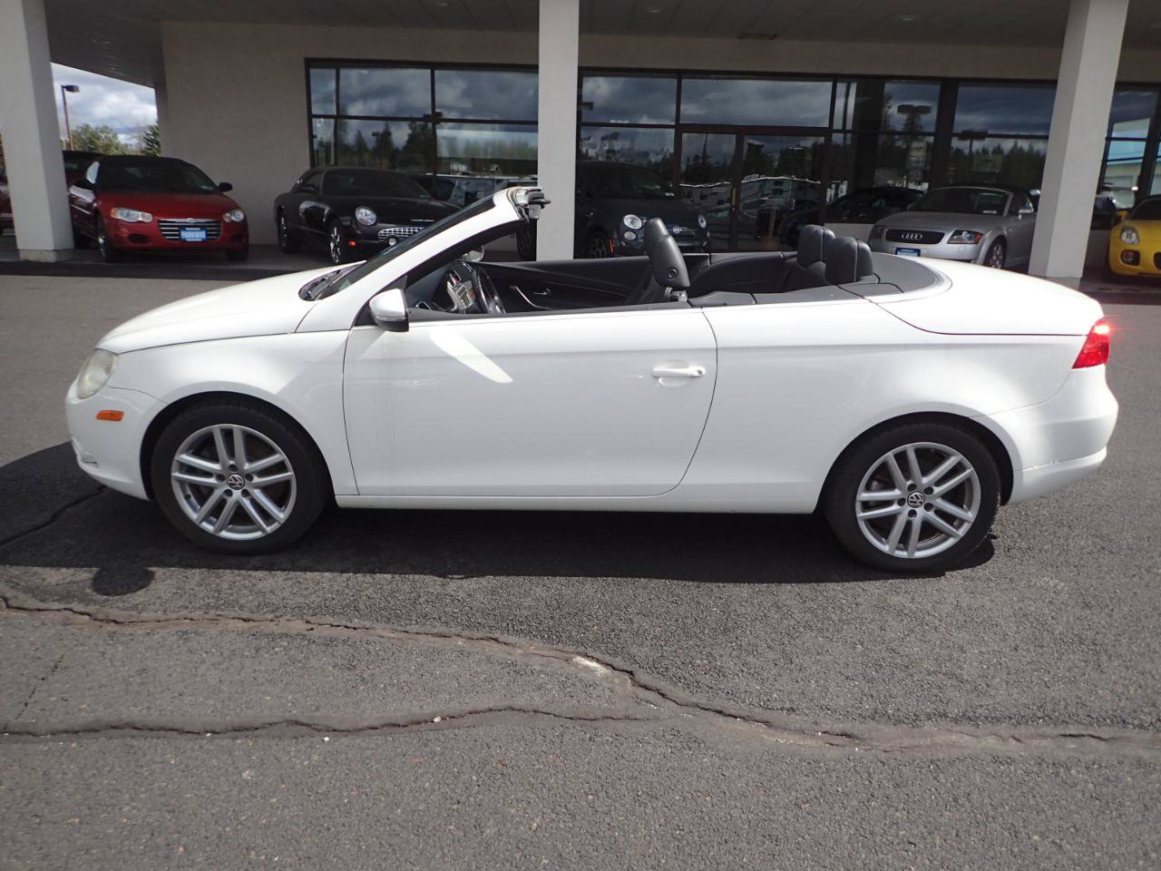 Used 2009 Volkswagen Eos Lux FWD image 10