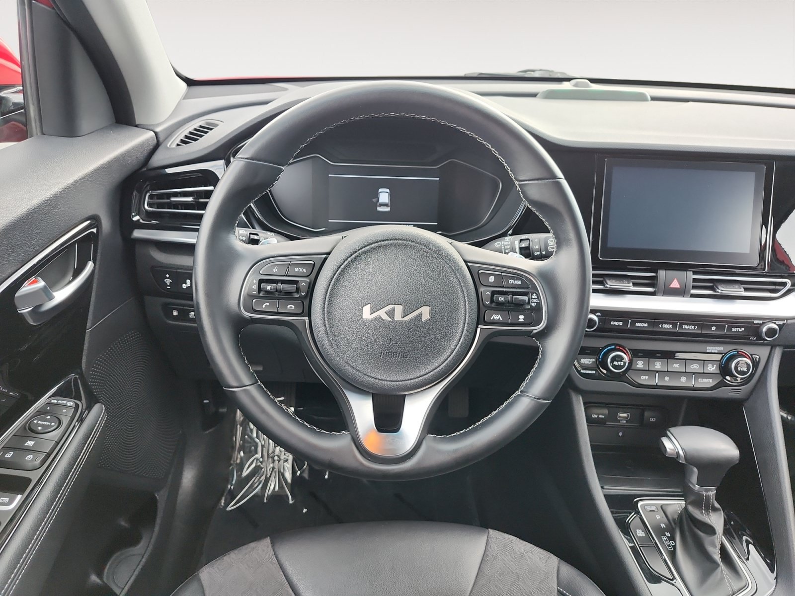Used 2022 Kia Niro EX FWD image 13