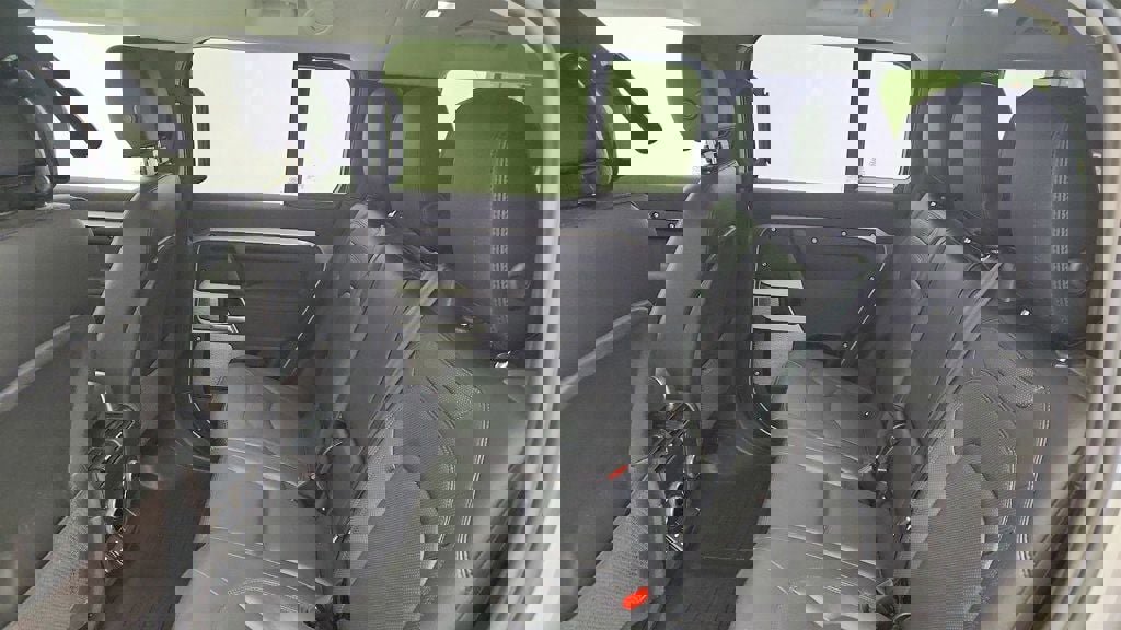 Used 2023 Land Rover Defender 130 S image 21