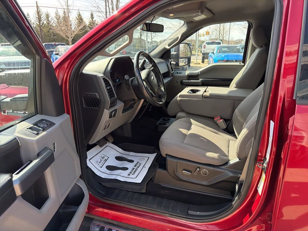 Used 2018 Ford F150 XLT w/ Equipment Group 302A Luxury AWD/4WD image 8