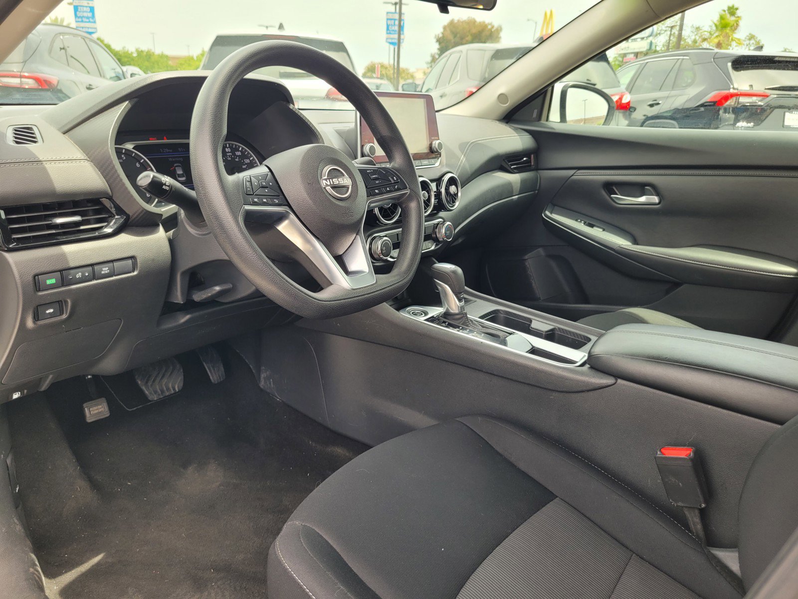 Used 2024 Nissan Sentra SV FWD image 9