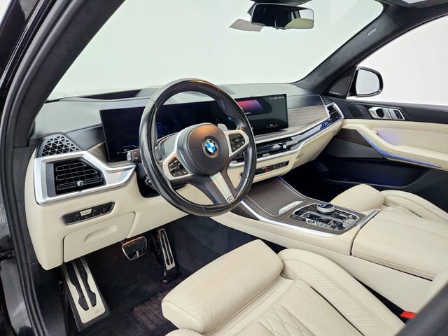 Used 2023 BMW X7 xDrive40i w/ M Sport Package image 16