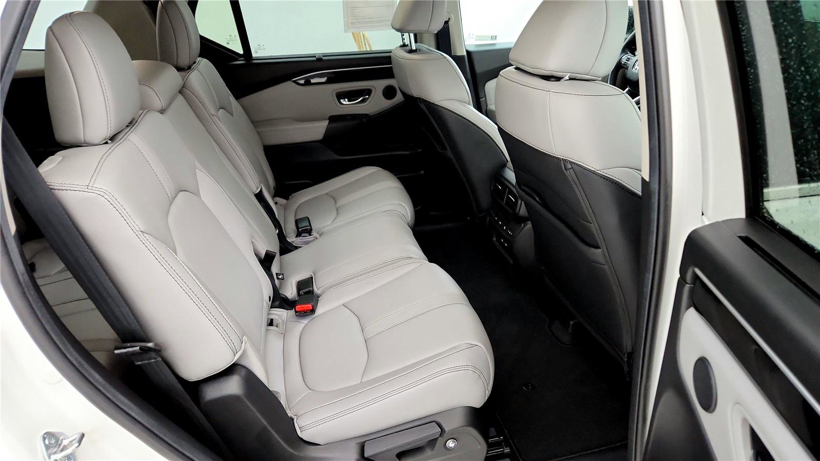 Used 2025 Honda Pilot EX-L image 27