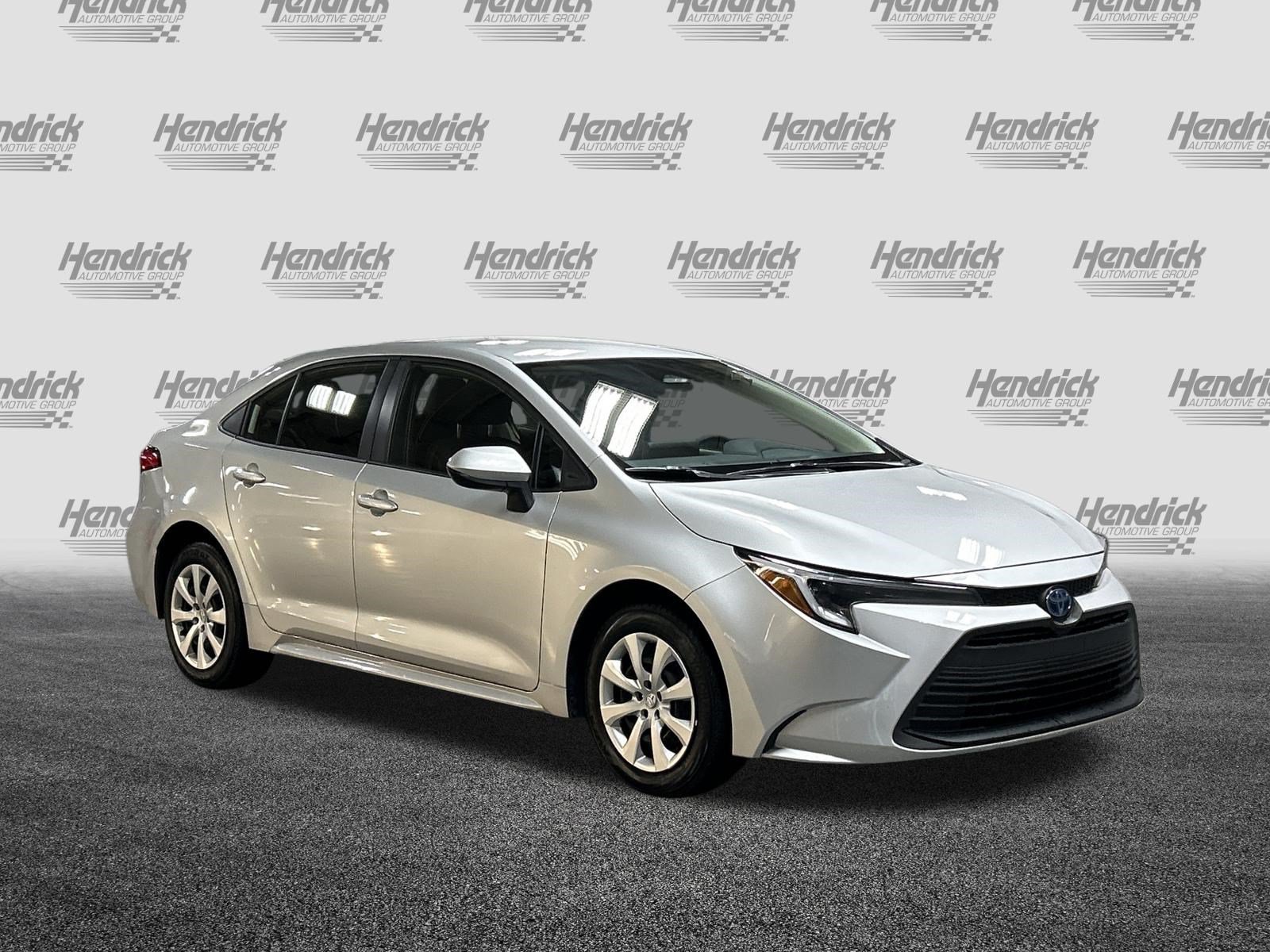 Used 2023 Toyota Corolla LE FWD video 2