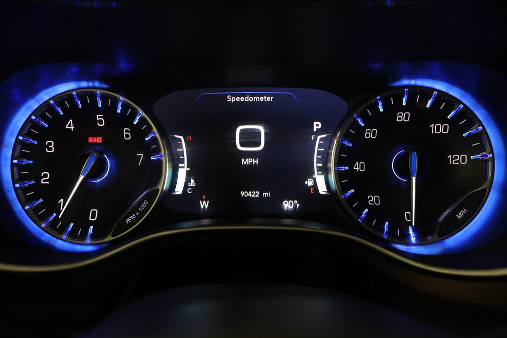 Used 2019 Chrysler Pacifica Touring-L Plus FWD image 21