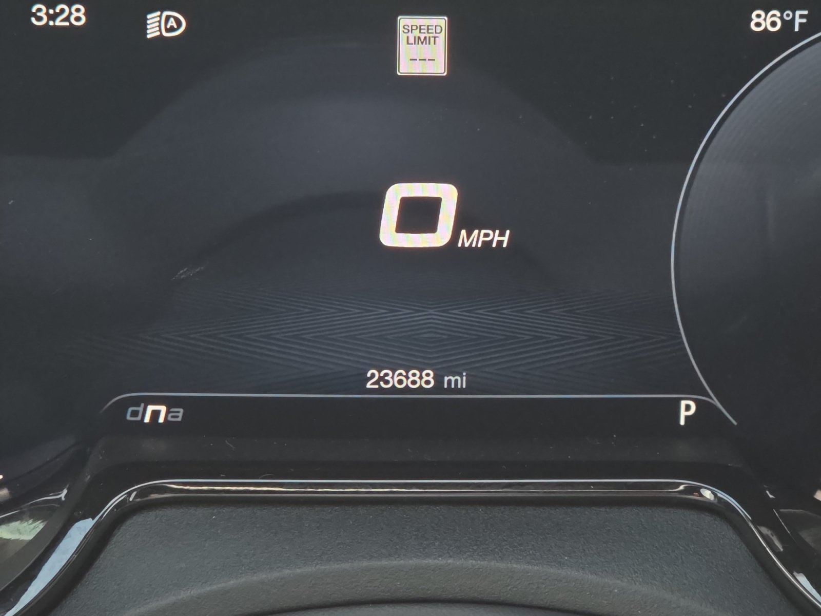 Used 2025 Alfa Romeo Tonale AWD/4WD image 16