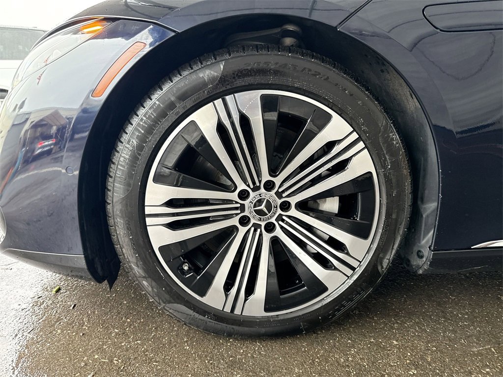 Used 2022 Mercedes-Benz EQS 580 4MATIC Sedan image 18