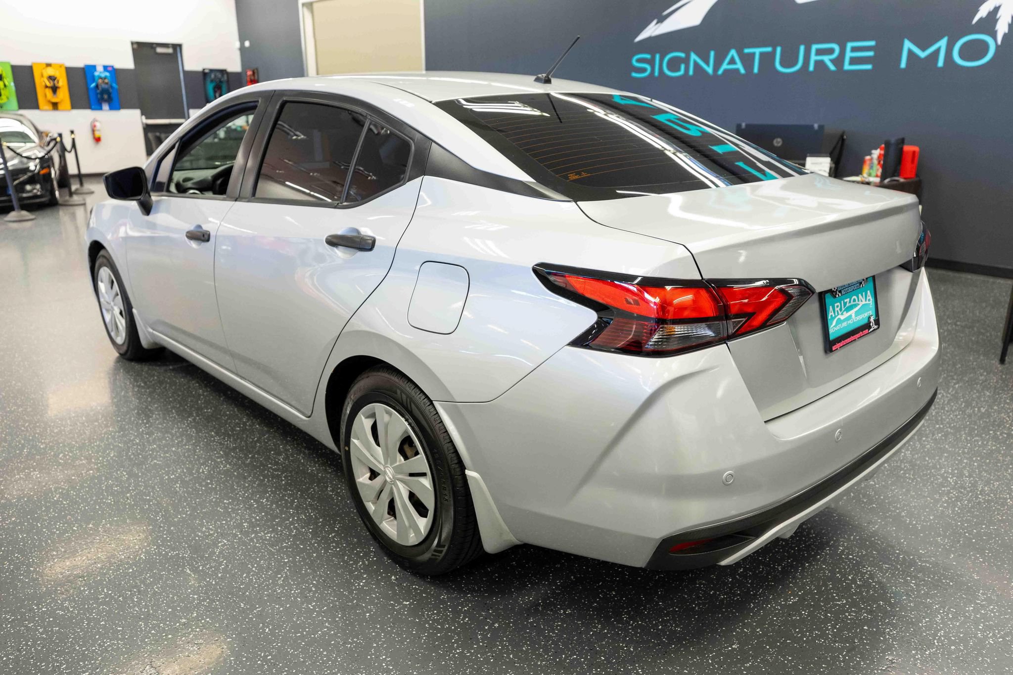 Used 2021 Nissan Versa S FWD image 7