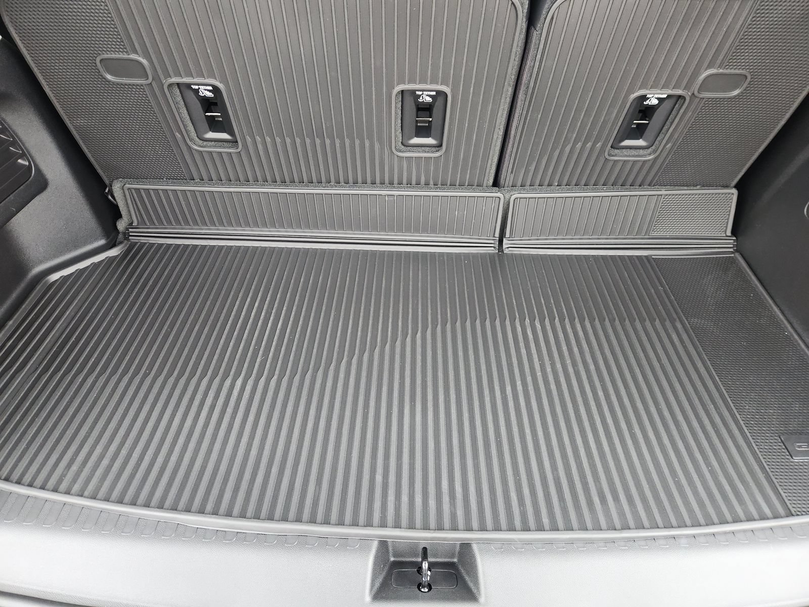 New 2026 GMC Acadia Denali Ultimate w/ LPO, Floor Liner Package AWD/4WD image 38