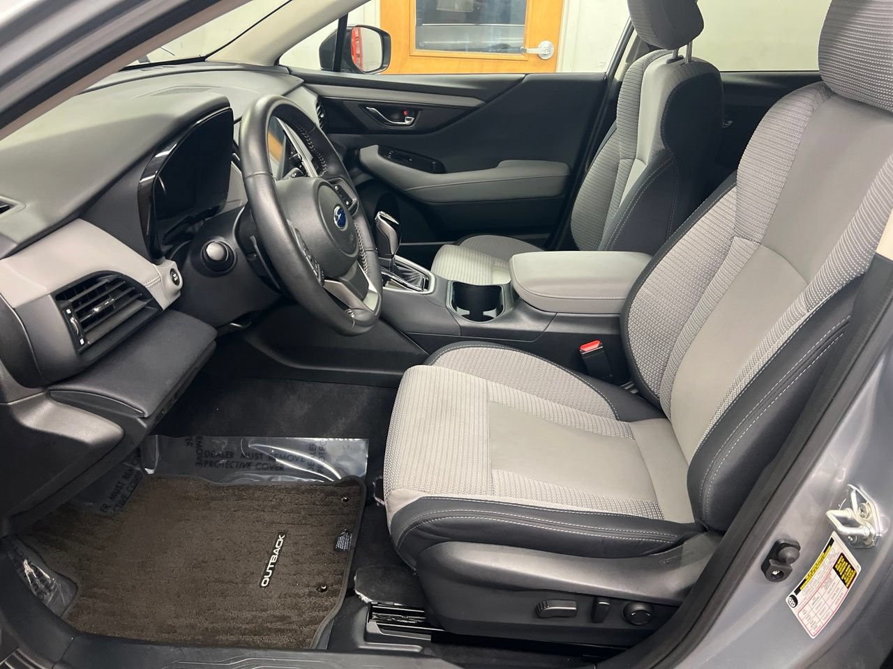 Used 2025 Subaru Outback Premium AWD/4WD image 10