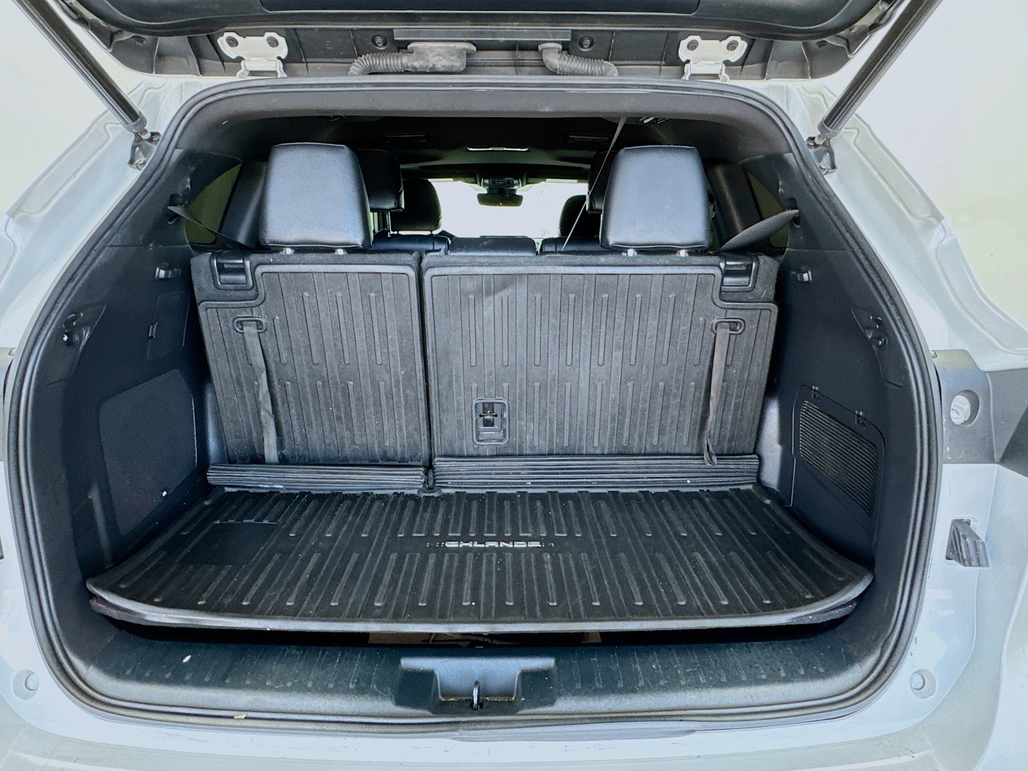 Used 2022 Toyota Highlander XSE FWD image 18