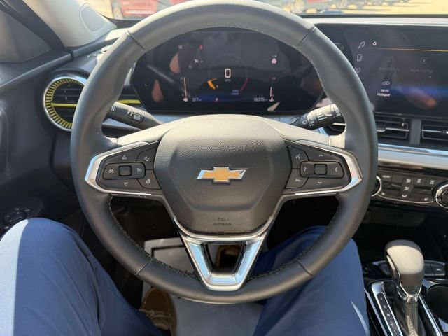 Used 2025 Chevrolet Trax LT w/ Driver Confidence Package FWD image 19