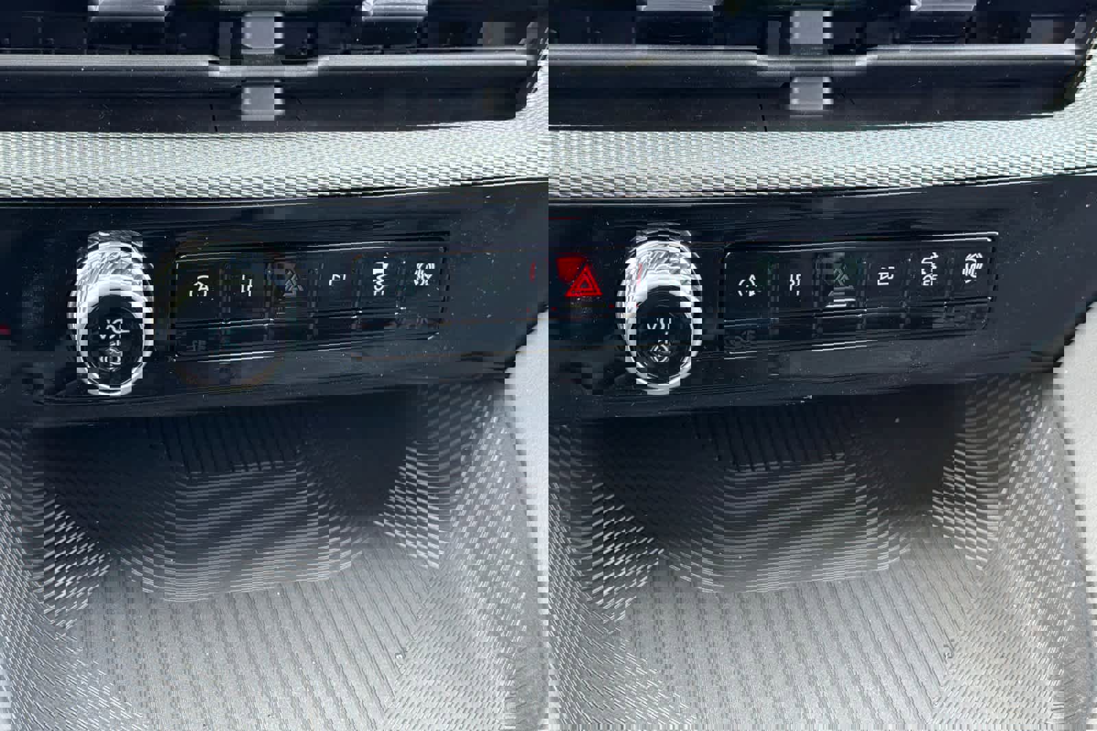 New 2026 Ford Explorer ST-Line w/ ST-Line Street Pack image 29