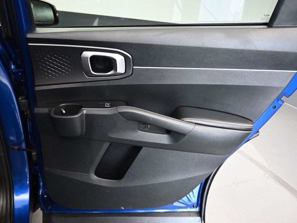 Used 2022 Kia Sorento S image 42