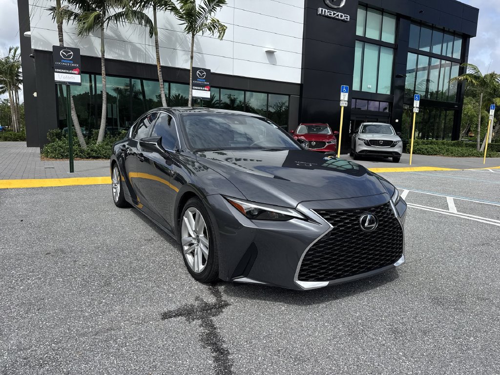 Used 2023 Lexus IS 300 w/ Comfort Package RWD image 7