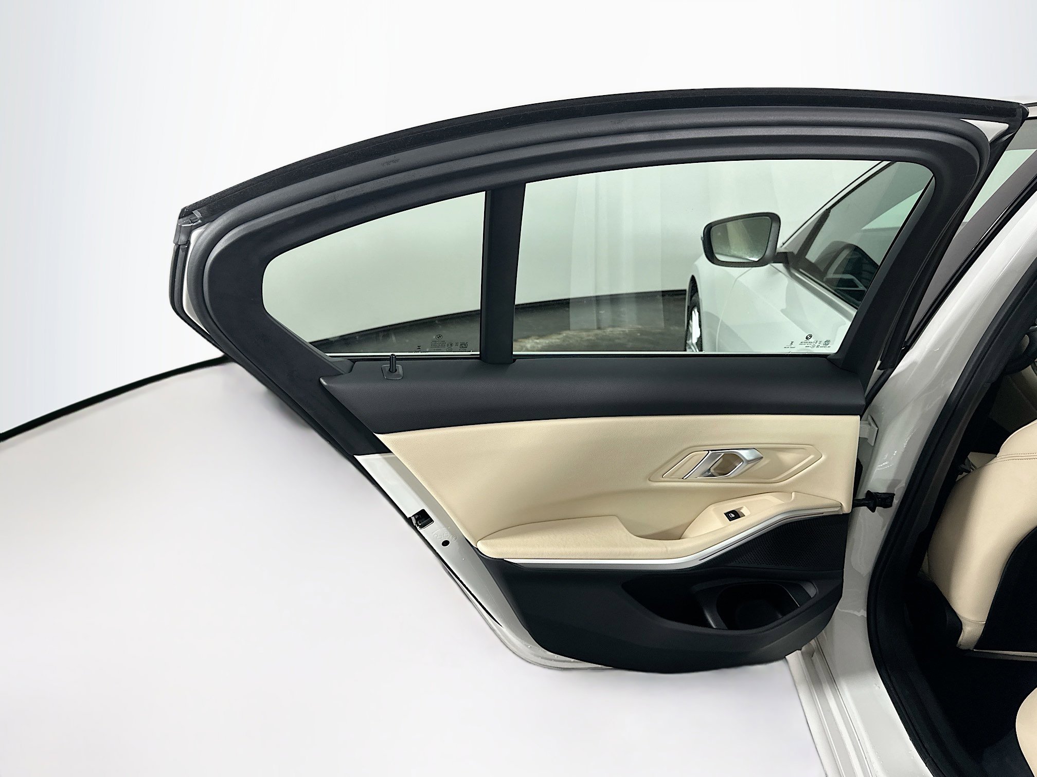 Used 2025 BMW 330i 330i image 28