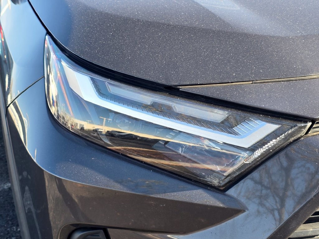 Used 2022 Toyota RAV4 XLE AWD/4WD image 20