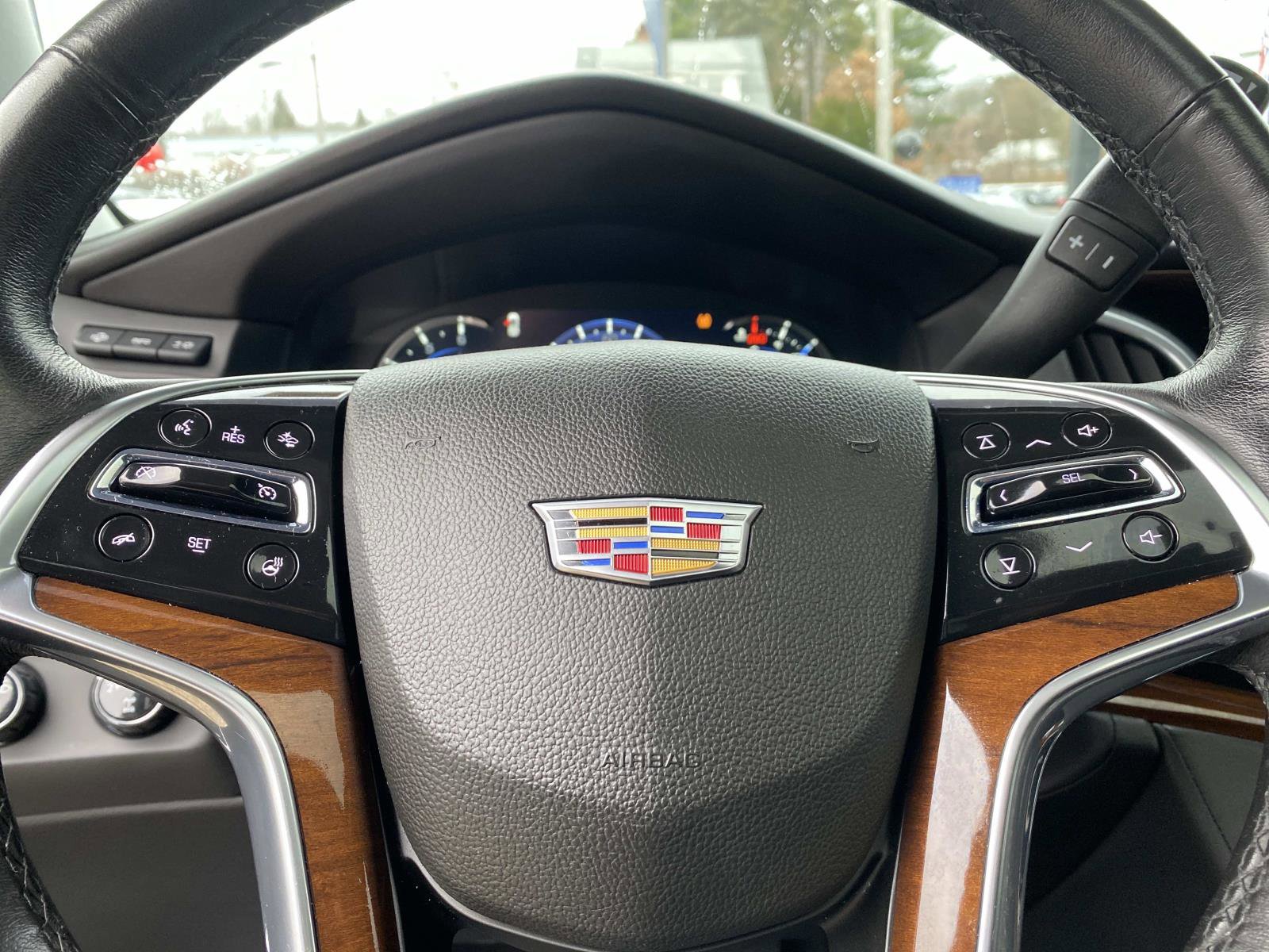 Used 2020 Cadillac Escalade ESV Luxury image 19