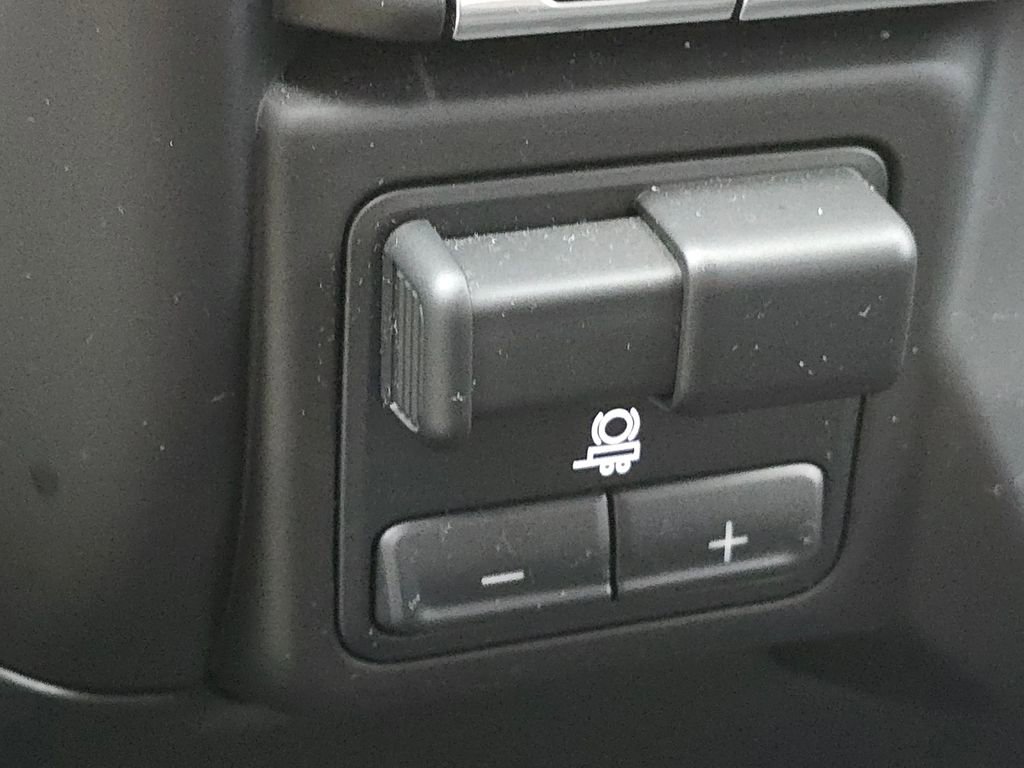 Used 2023 Chevrolet Silverado 1500 Custom Trail Boss w/ LPO, Dark Essentials Package image 6