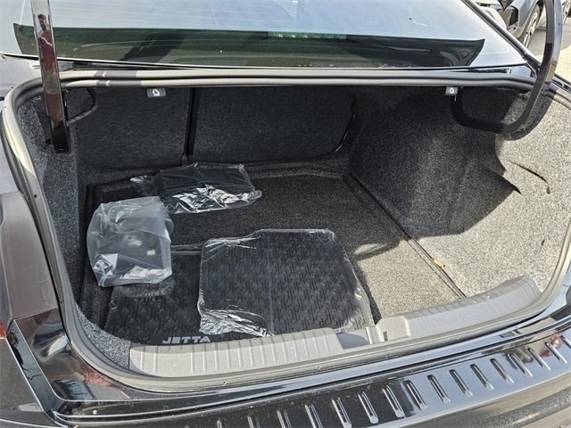 Used 2025 Volkswagen Jetta Sport image 11