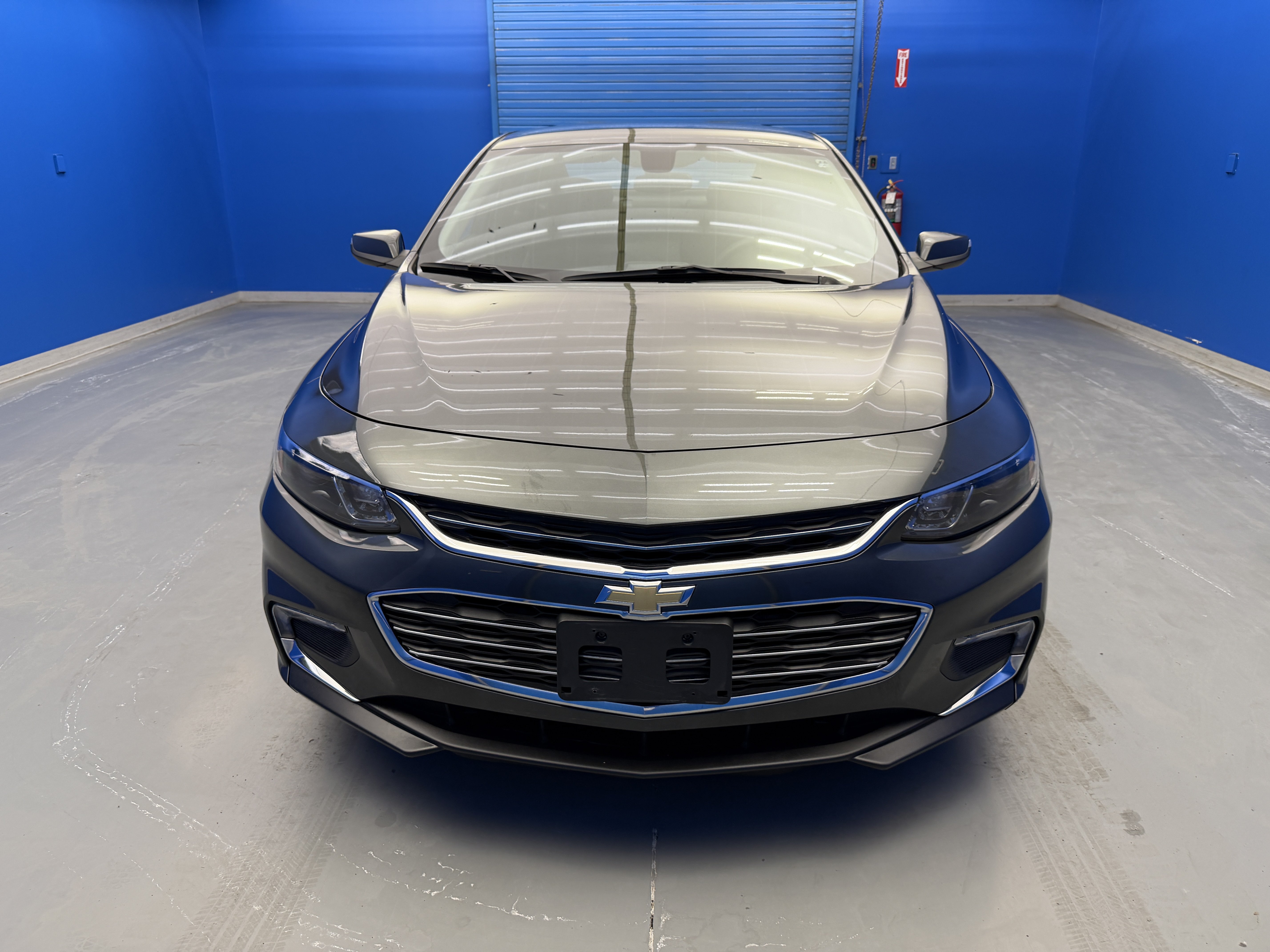 Used 2016 Chevrolet Malibu LT FWD image 3