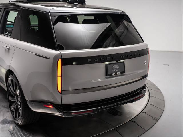New 2026 Land Rover Range Rover SV AWD/4WD image 34