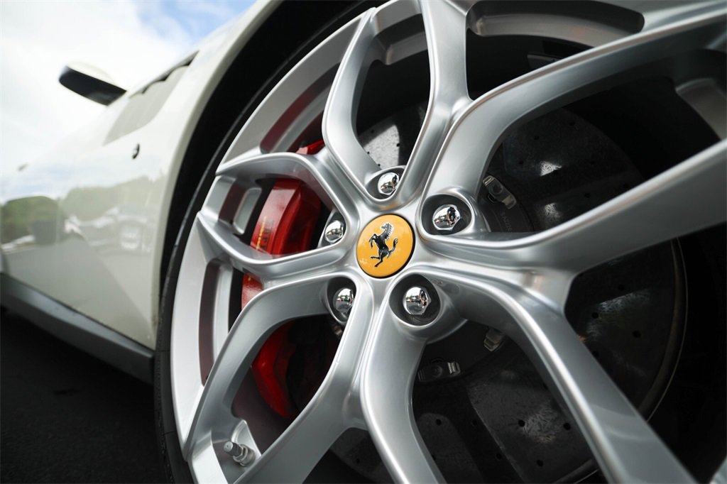 Certified 2018 Ferrari GTC4Lusso T image 14