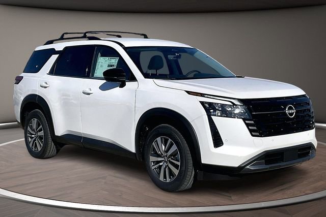 New 2026 Nissan Pathfinder SL image 2