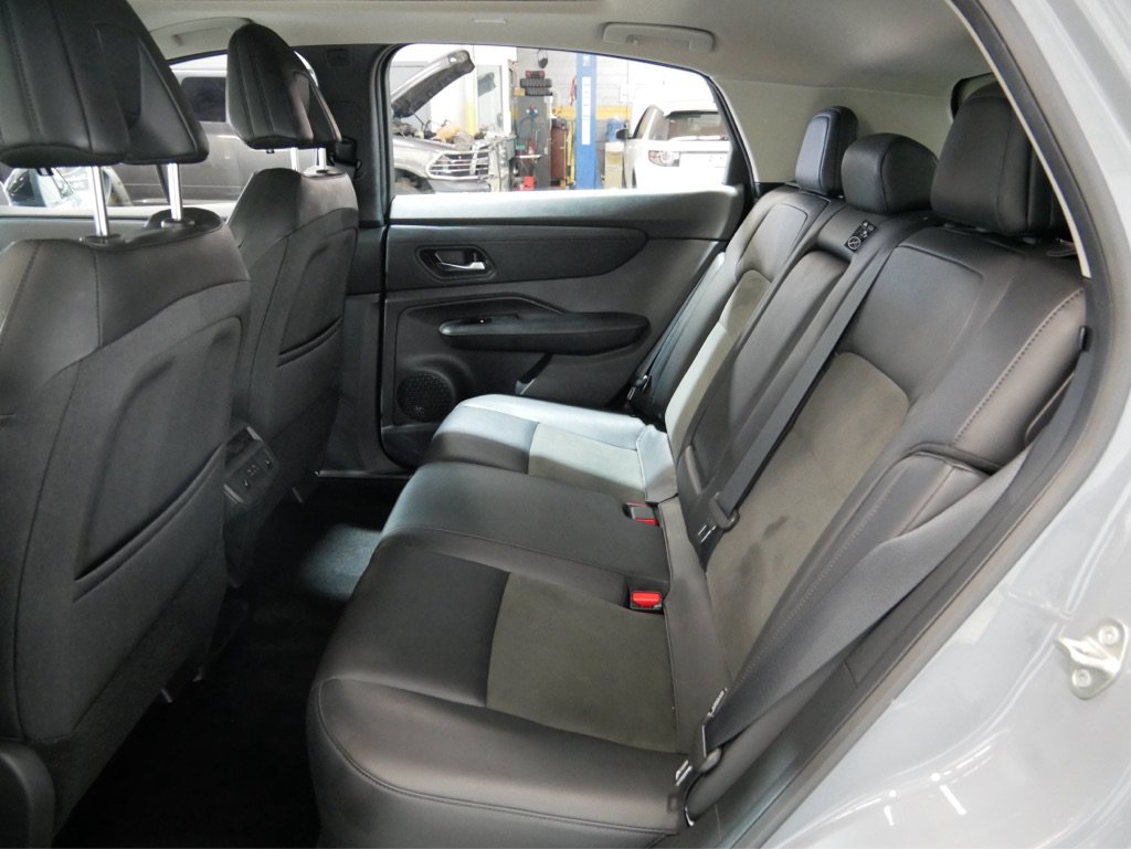 Used 2024 Nissan Ariya AWD image 24