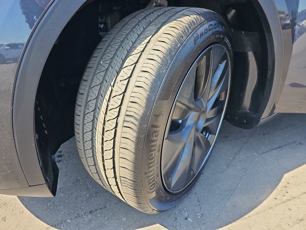 Used 2024 Tesla Model Y Long Range image 36