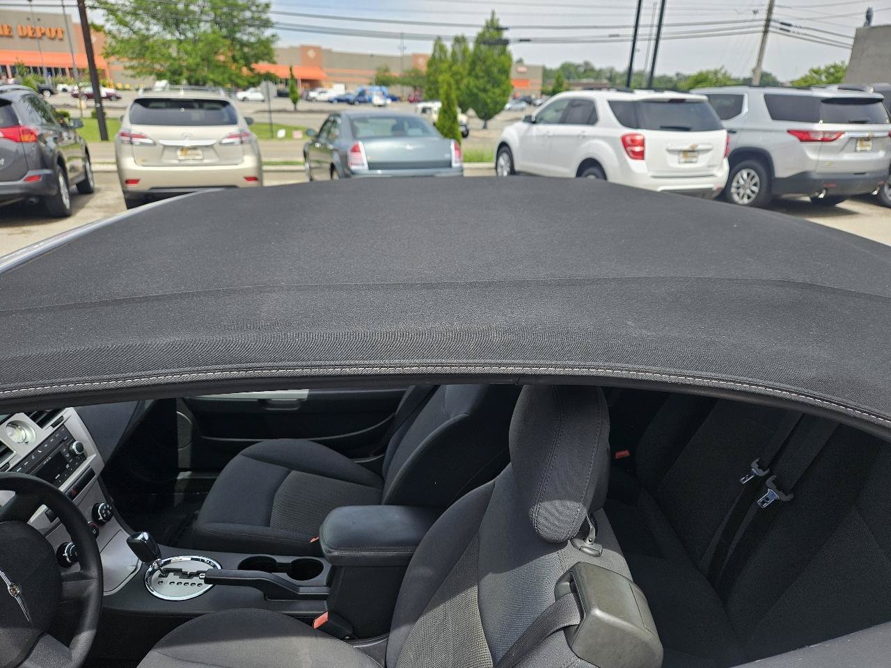 Used 2010 Chrysler Sebring Touring FWD image 12