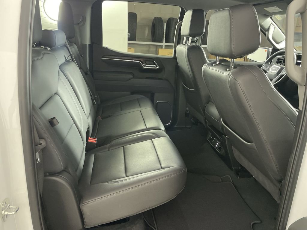Used 2025 GMC Sierra 1500 SLT image 26