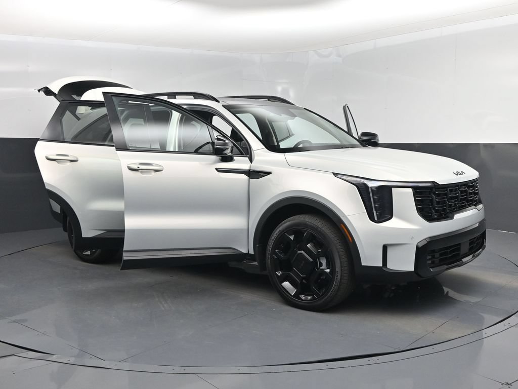 Certified 2026 Kia Sorento X-Line EX AWD/4WD image 1
