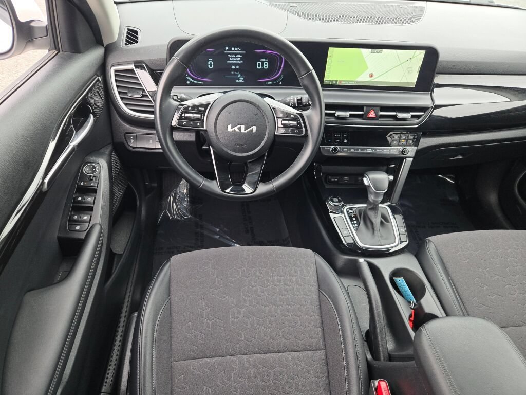 Used 2025 Kia Seltos S FWD image 26